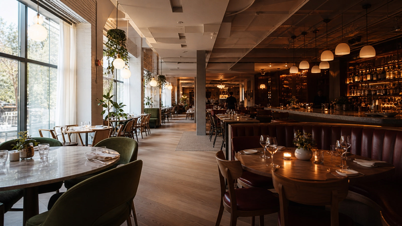 Brunch to Close: Four Restaurant Lighting Scenes