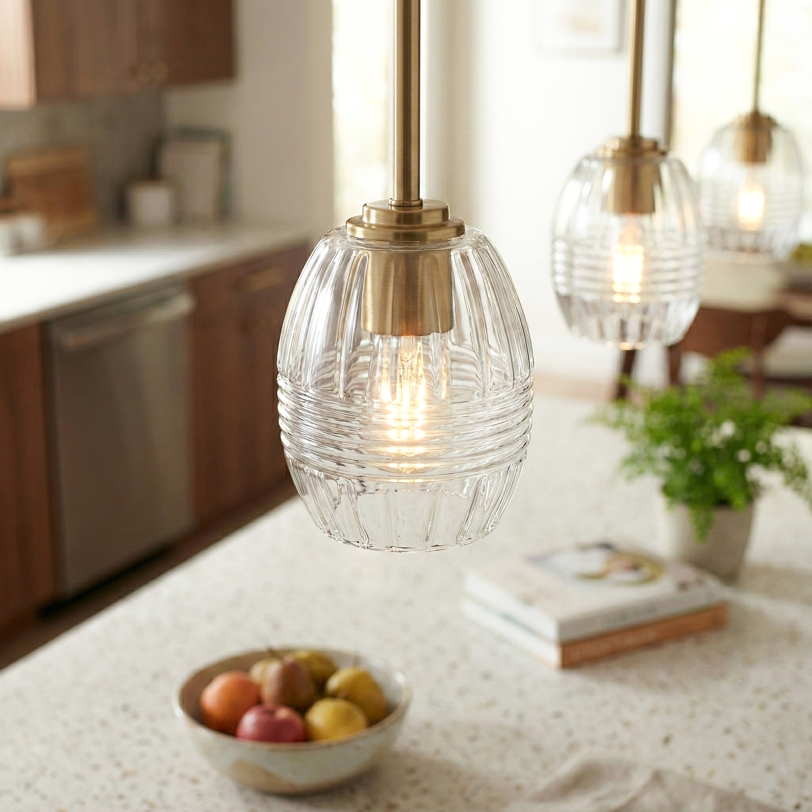 Satin Brass Clear-Glass Chain Pendant for Restaurant Tables — view 4