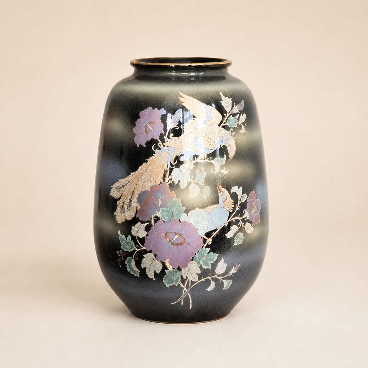 Resto Glow AI product image 2026-08-03 — clean background — Kutani-Style Restaurant Table Vase