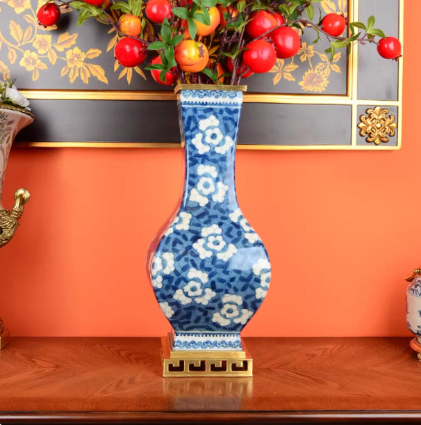 Copper-and-ceramic Classical Blue-and-white Porcelain Vase