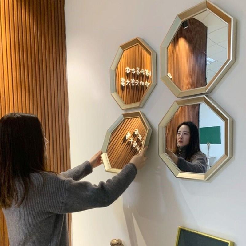 Light Luxury Restaurant Table Wall — view 4