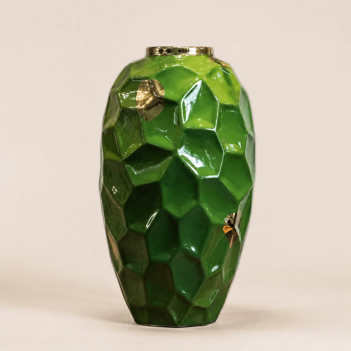 Resto Glow AI product image 2026-08-03 — clean background — Modern Ceramic Floral Arrangement Vase