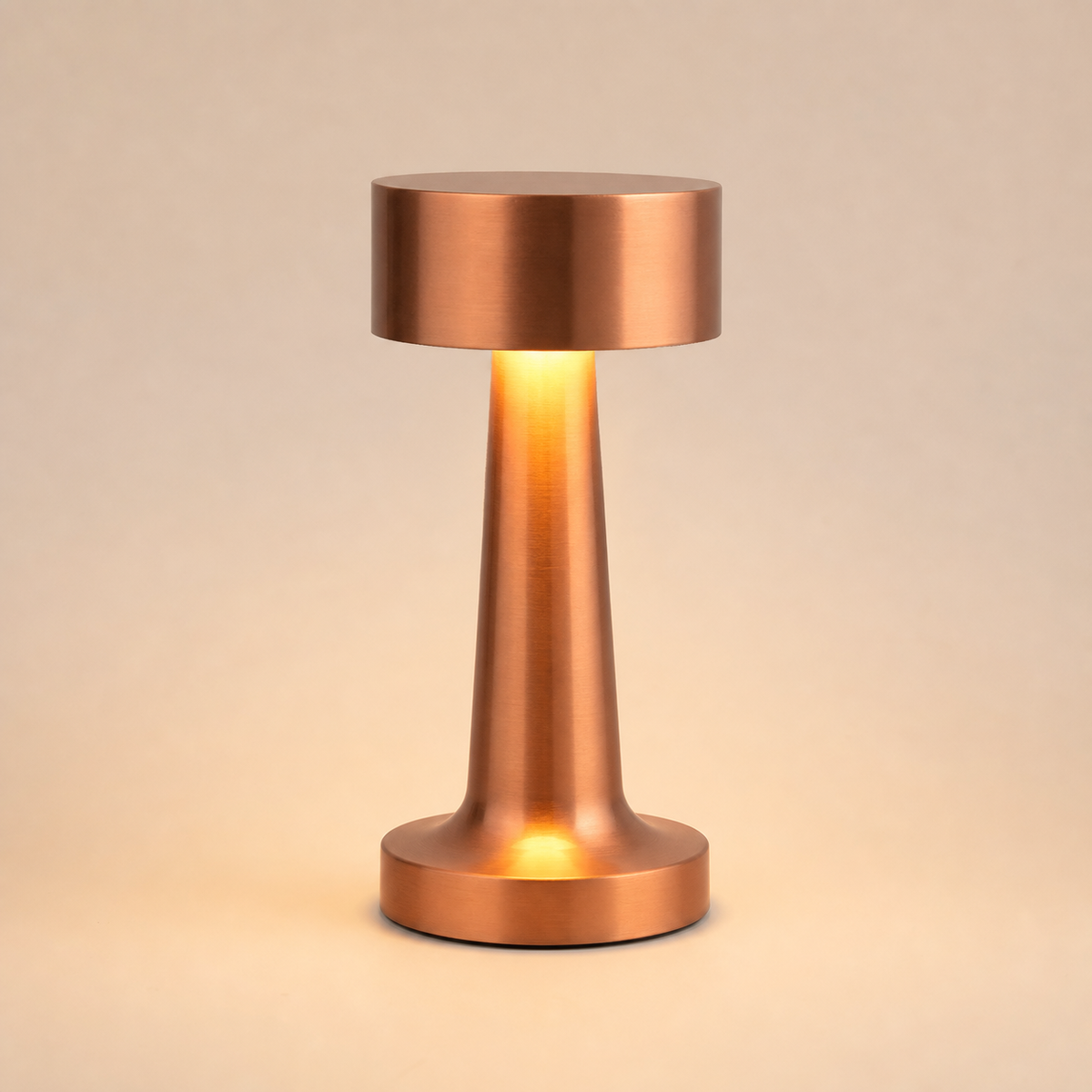 Resto Glow AI product image 2026-08-02 — clean background — Vintage Dimmable USB Table Lamp for Restaurant Bars